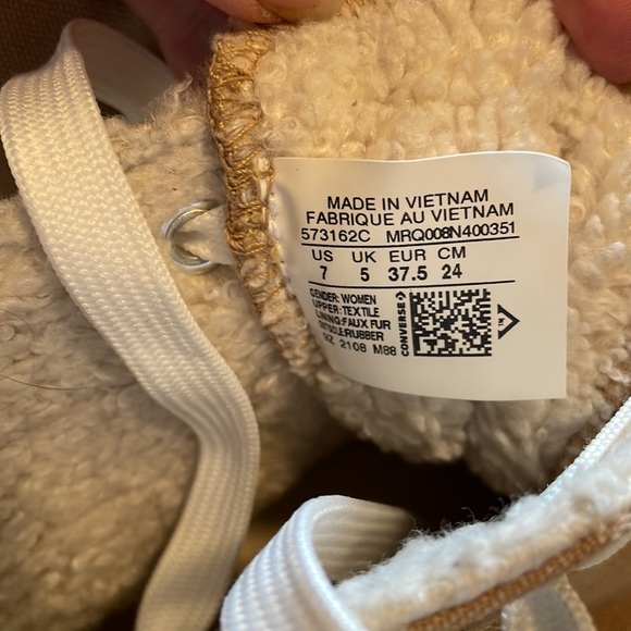 Converse all-star platform high top sneakers with faux Sherling lining - Picture 11 of 11